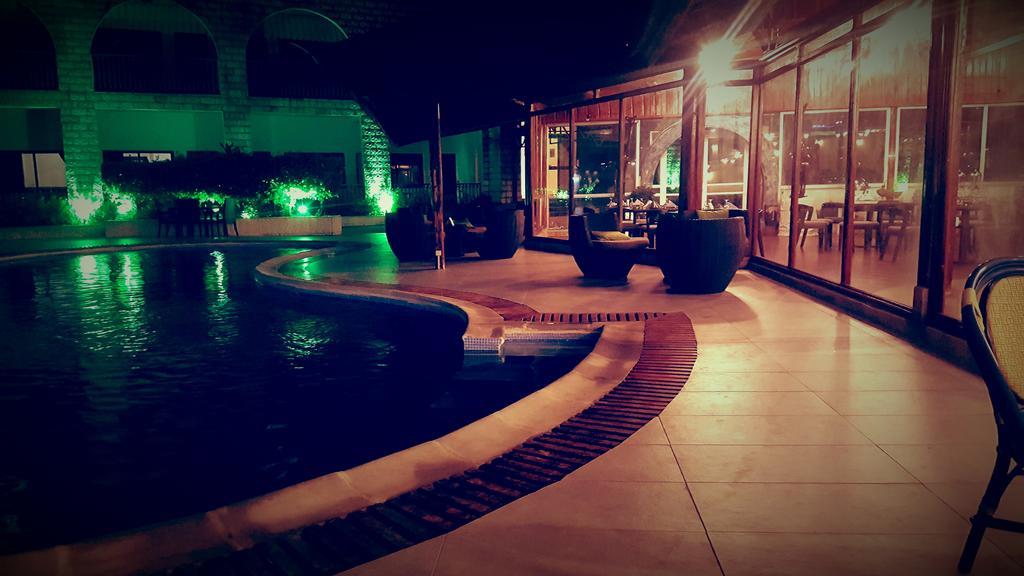 Riviera Taouyah Hotel Conakry Ngoại thất bức ảnh