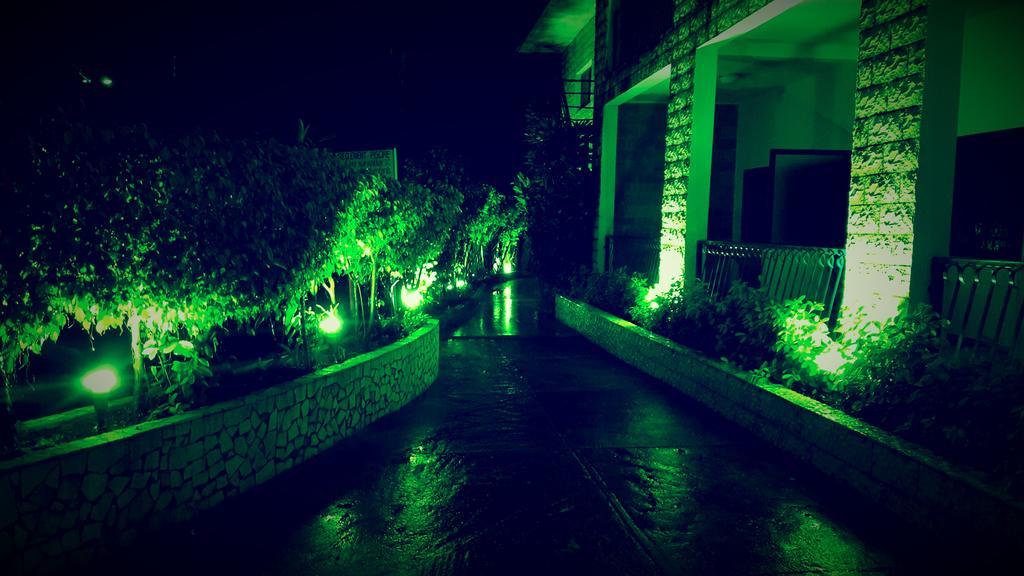 Riviera Taouyah Hotel Conakry Ngoại thất bức ảnh