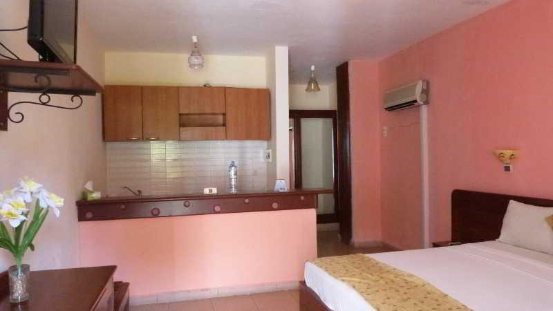 Riviera Taouyah Hotel Conakry Ngoại thất bức ảnh