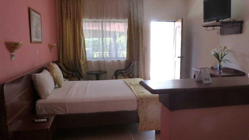 Riviera Taouyah Hotel Conakry Ngoại thất bức ảnh