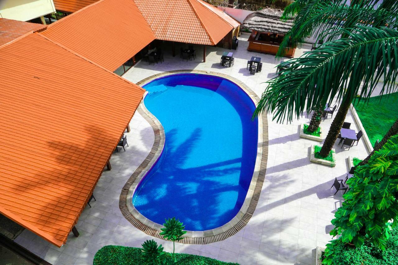 Riviera Taouyah Hotel Conakry Ngoại thất bức ảnh